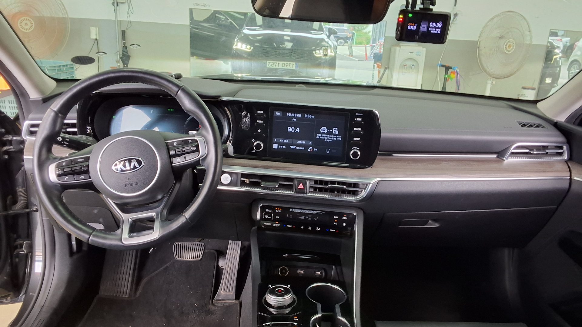 2021 - kia k5