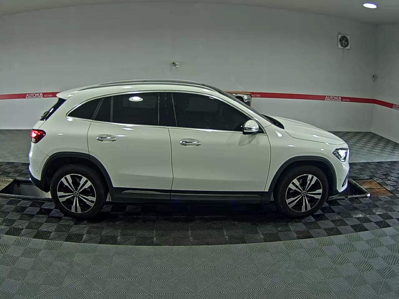2021 - mercedes-benz gla 220