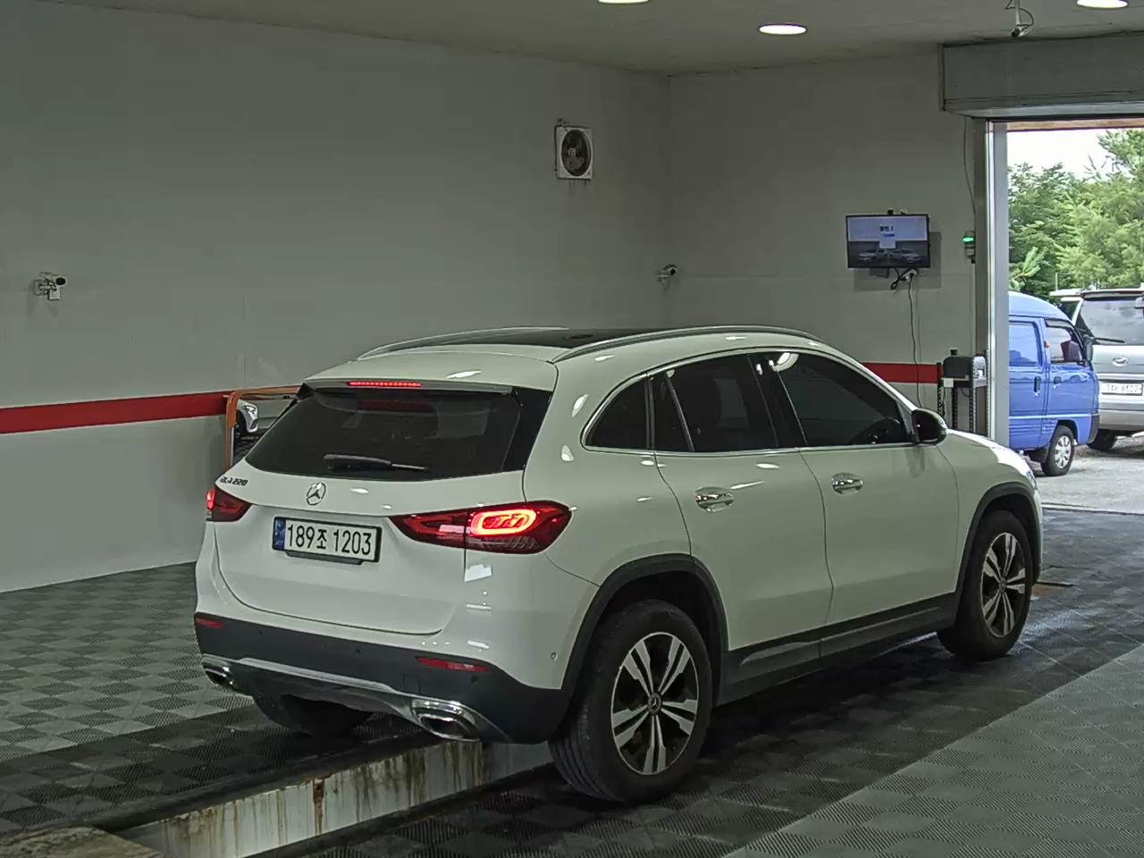 2021 - mercedes-benz gla 220