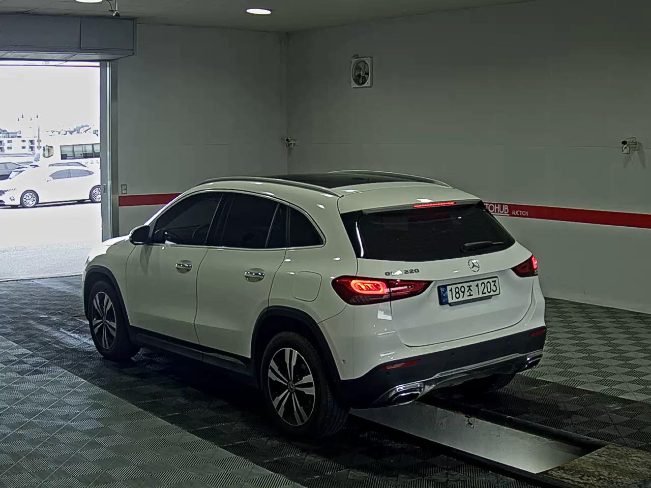 2021 - mercedes-benz gla 220
