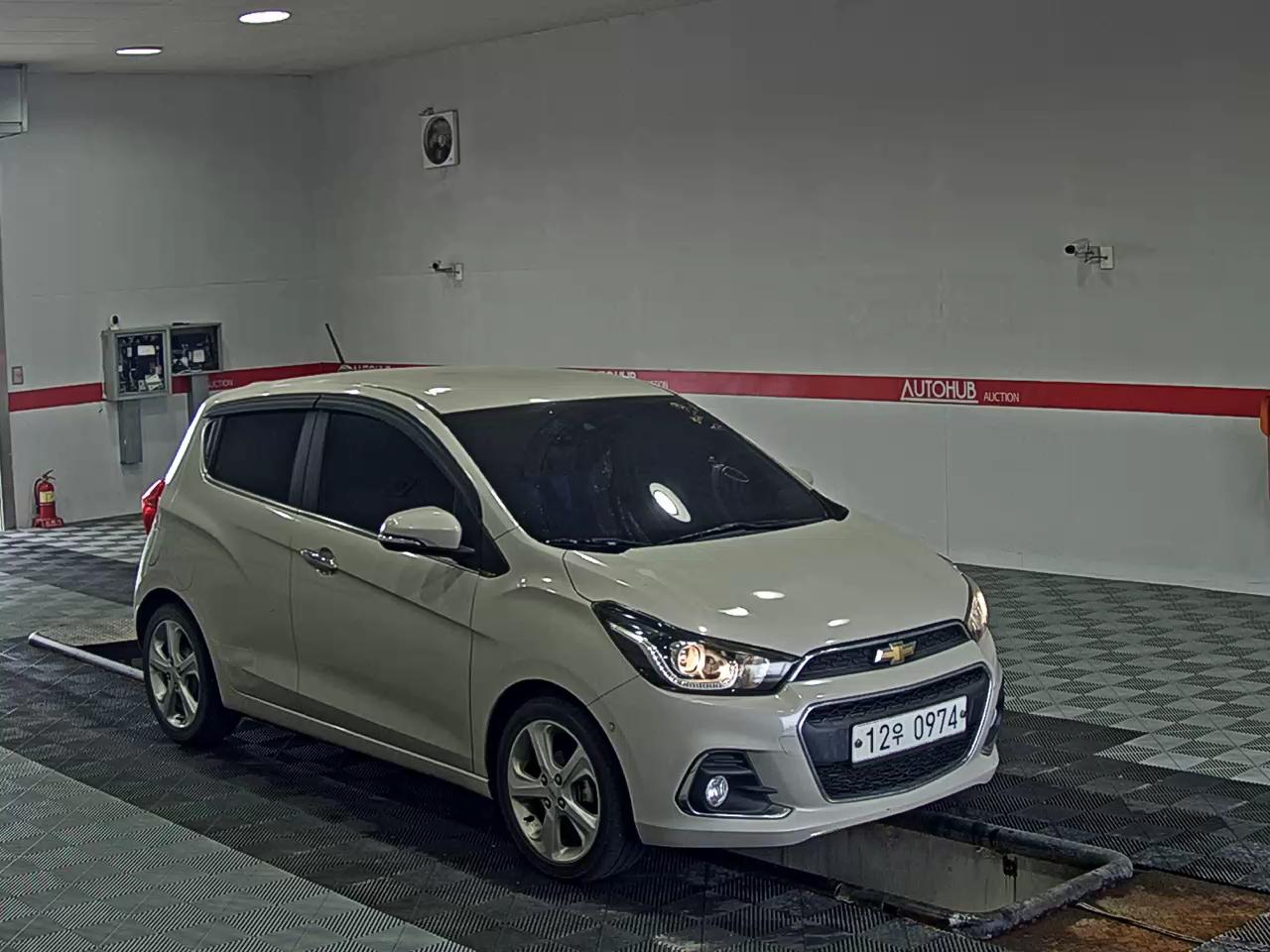 2016 - chevrolet spark