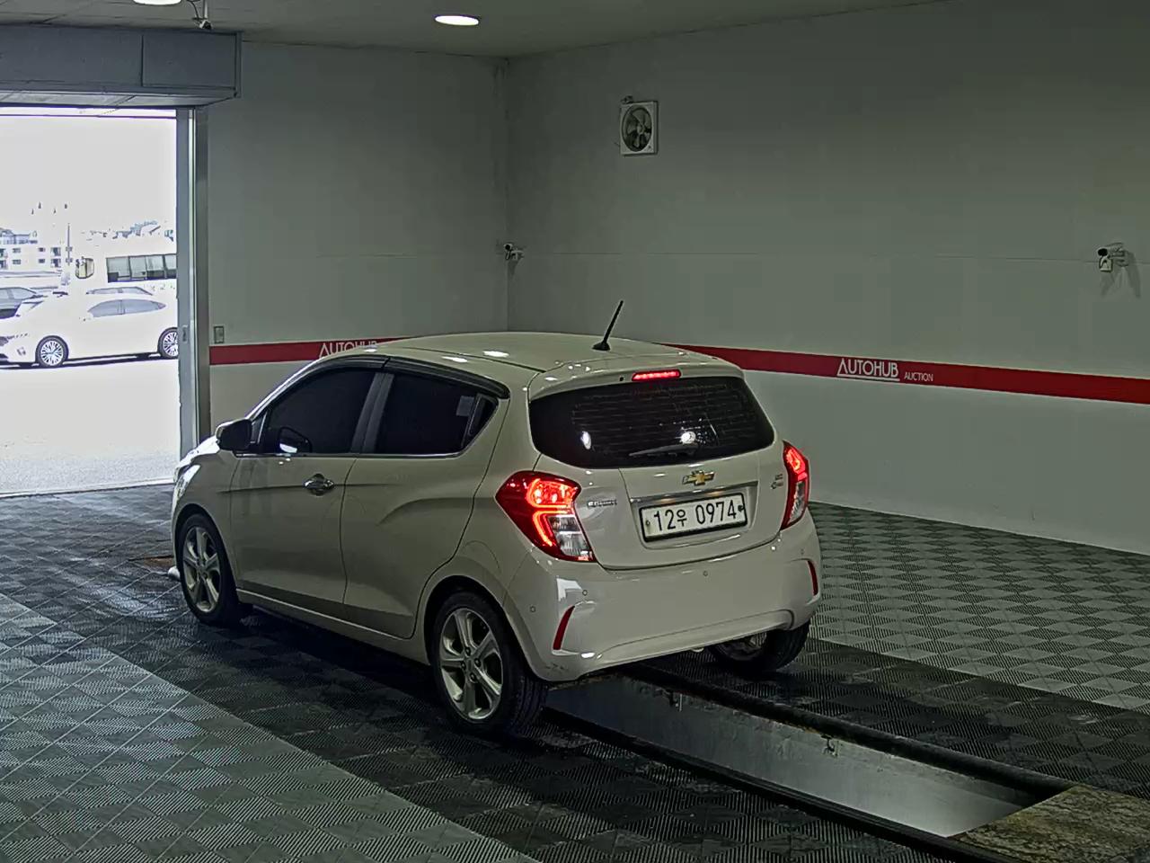2016 - chevrolet spark