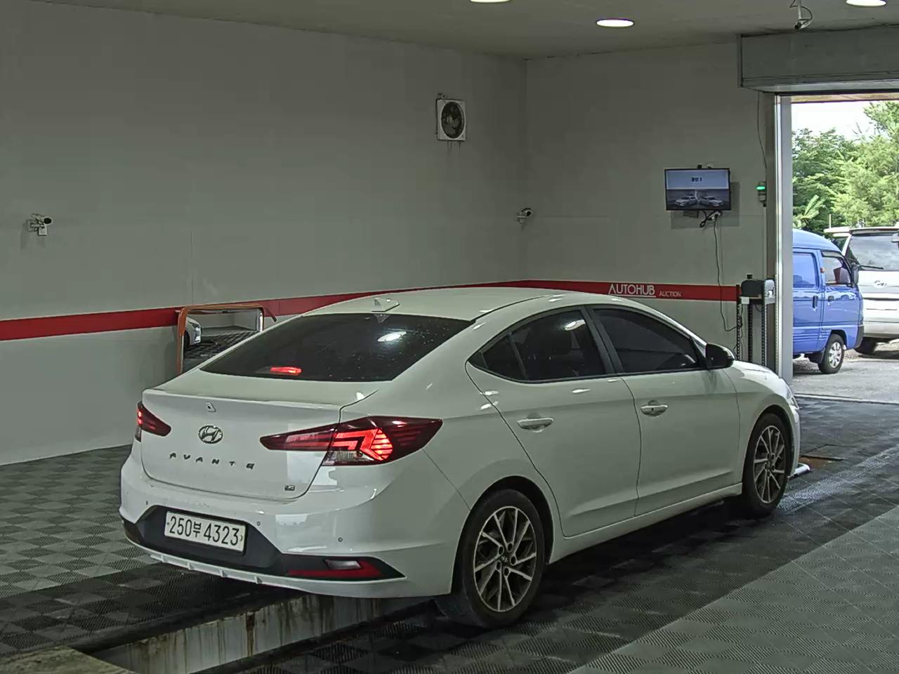 2019 - hyundai avante