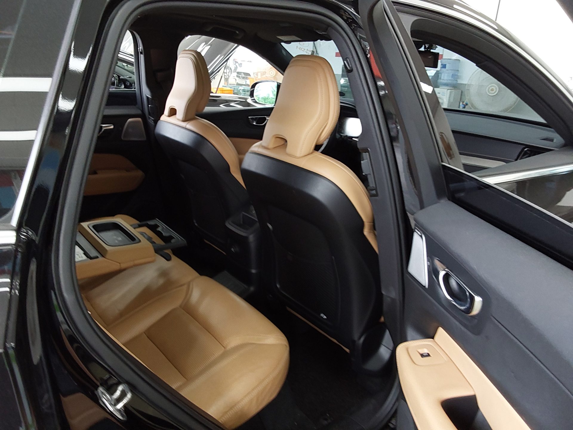 2019 - volvo xc60