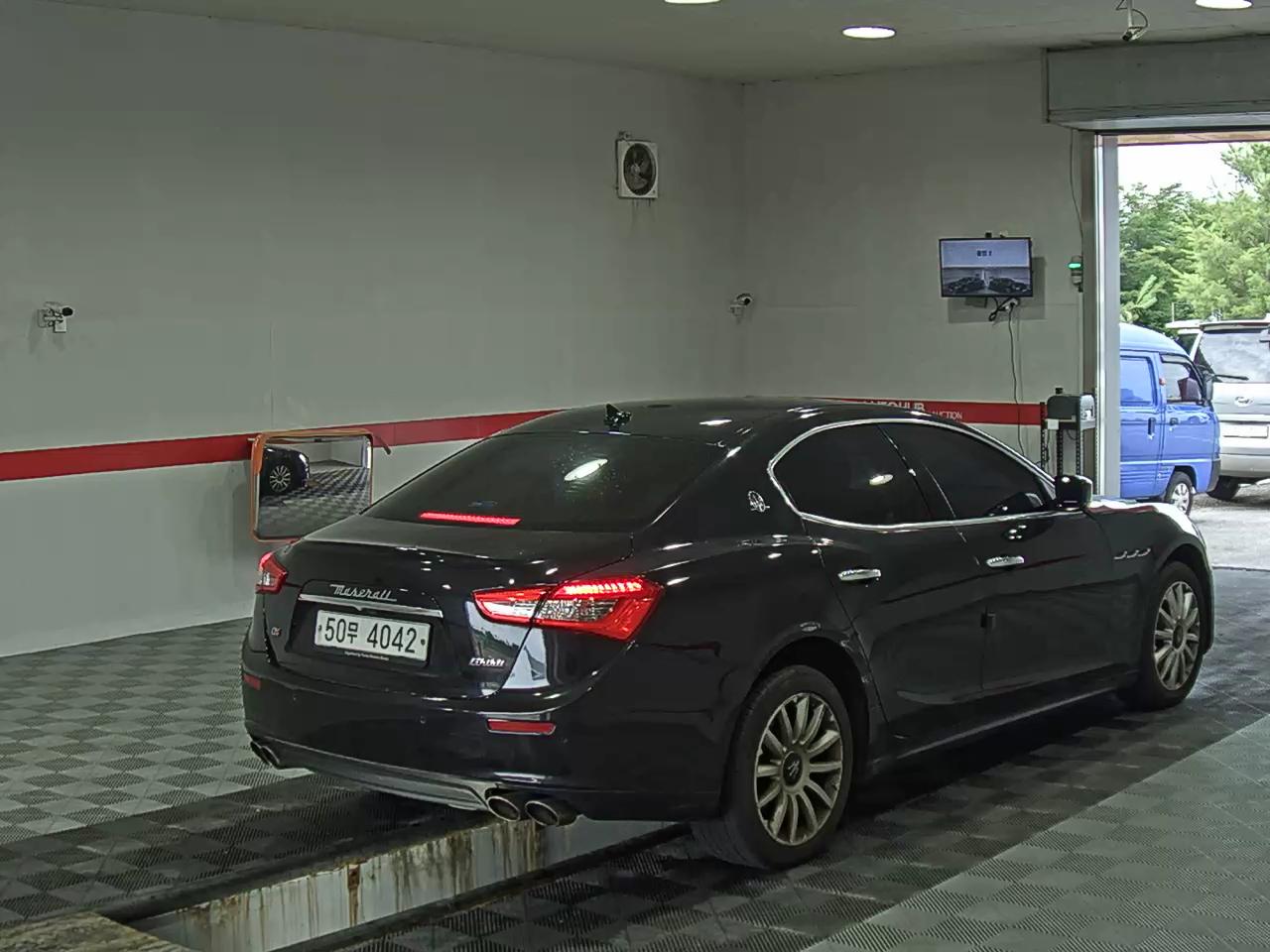 2015 - maserati ghibli