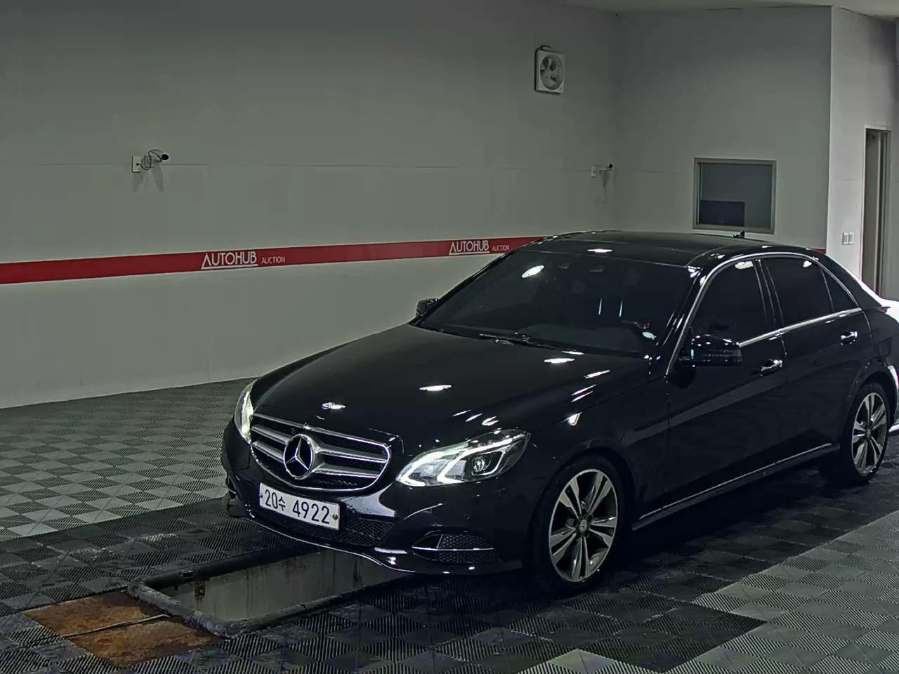 MERCEDES-BENZ CLASS (4TH GEN) E300 AVANTGARDE