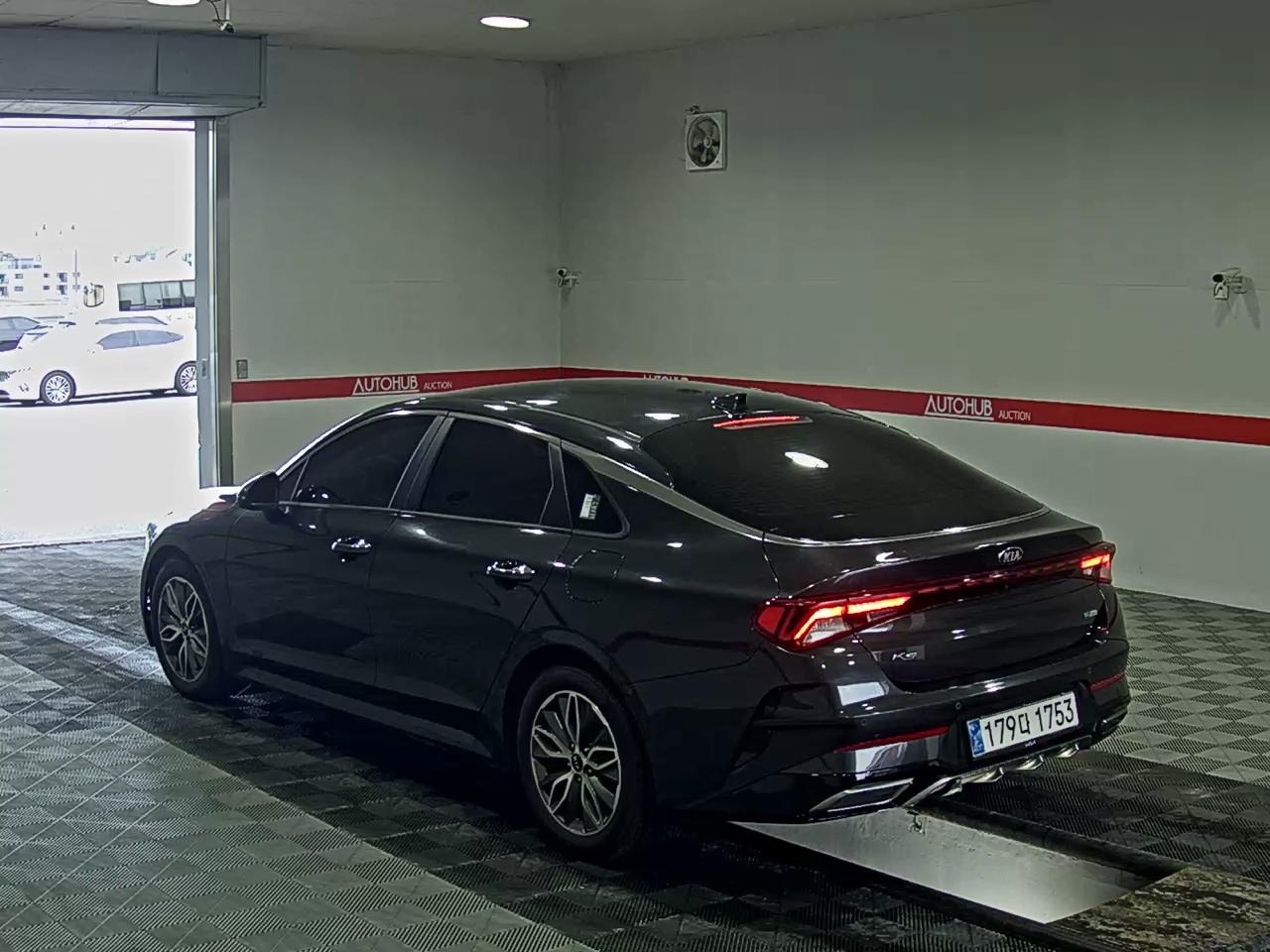 2021 - kia k5