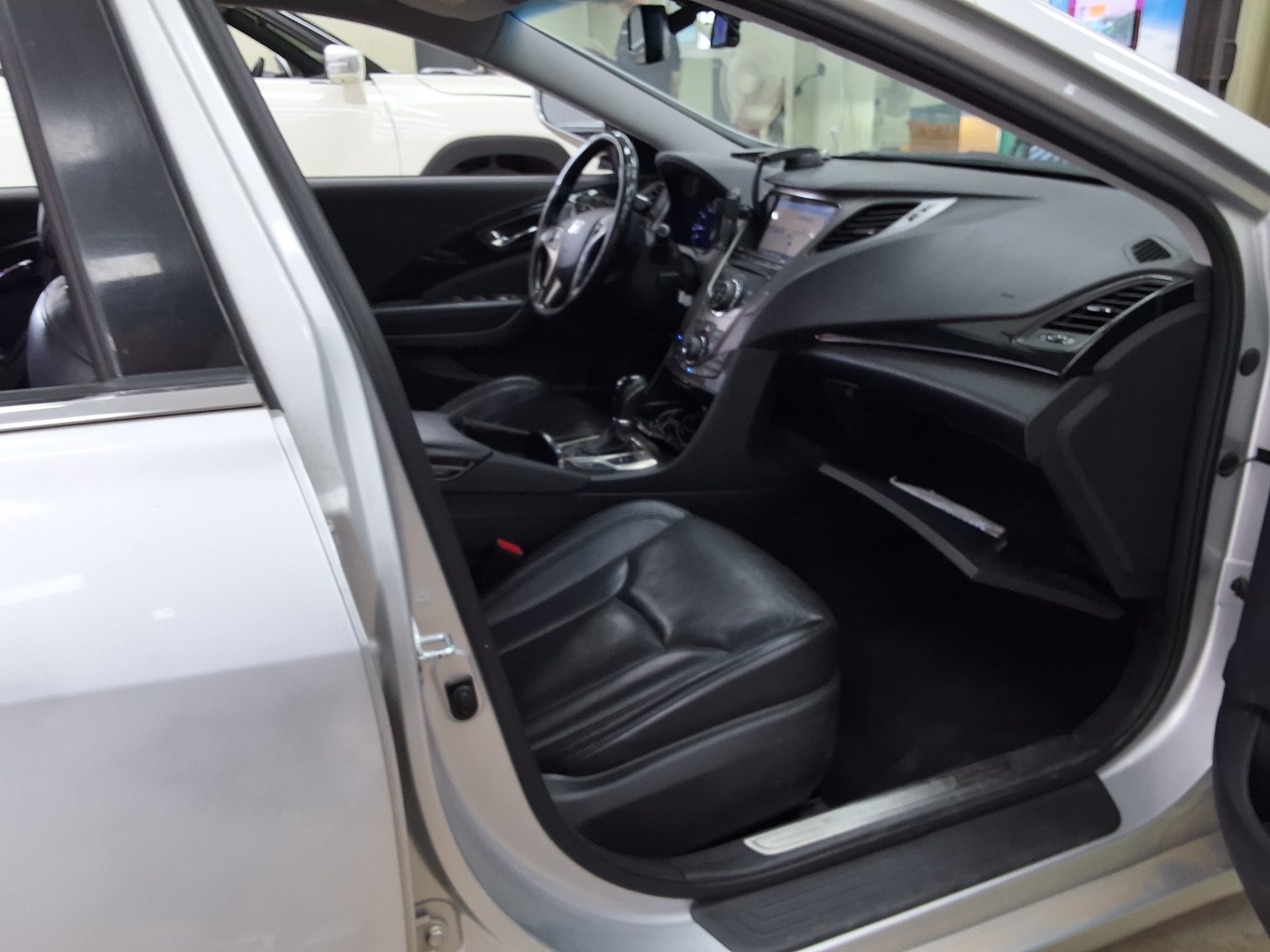 2014 - hyundai grandeur