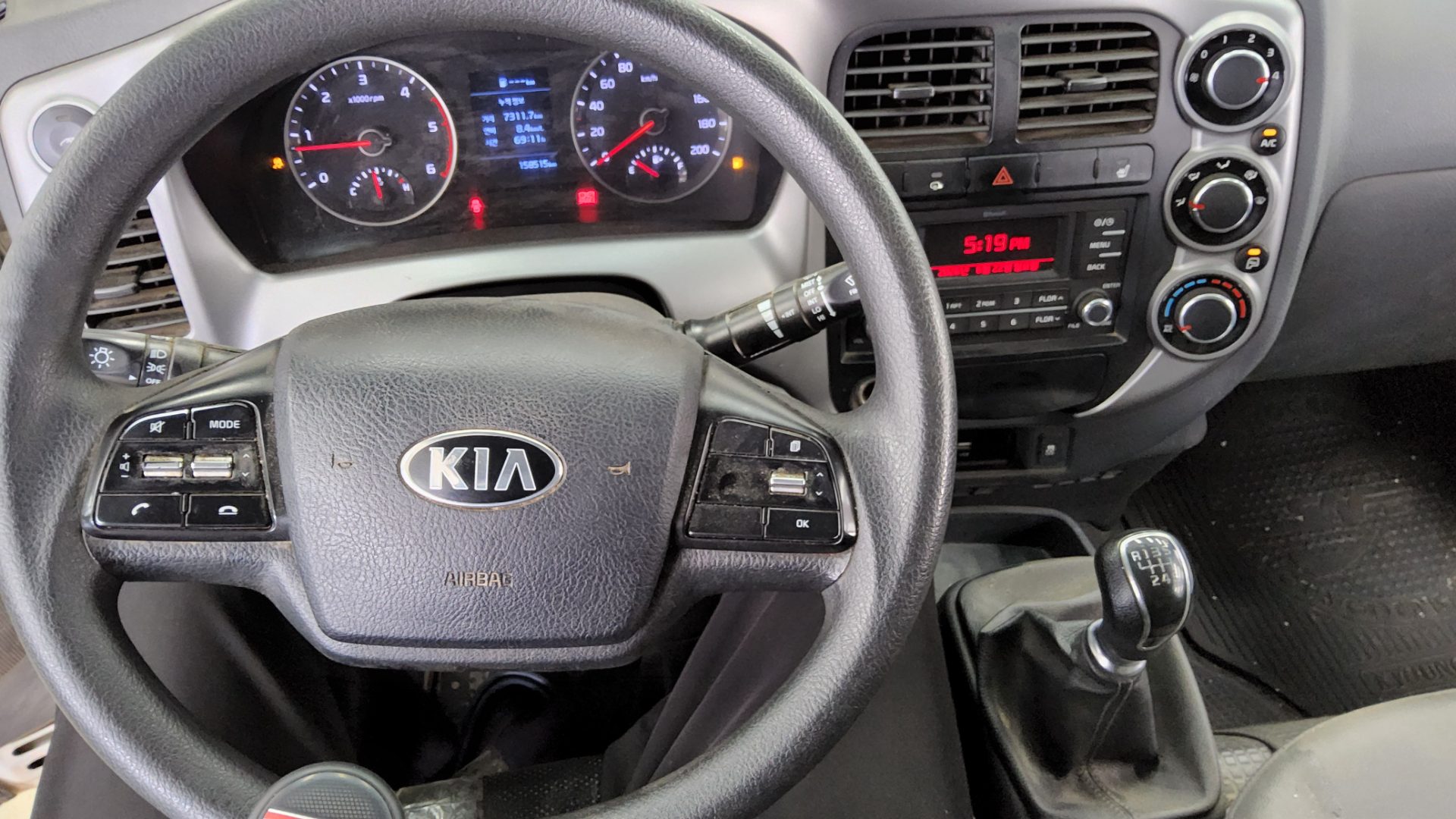 2021 - kia bongo