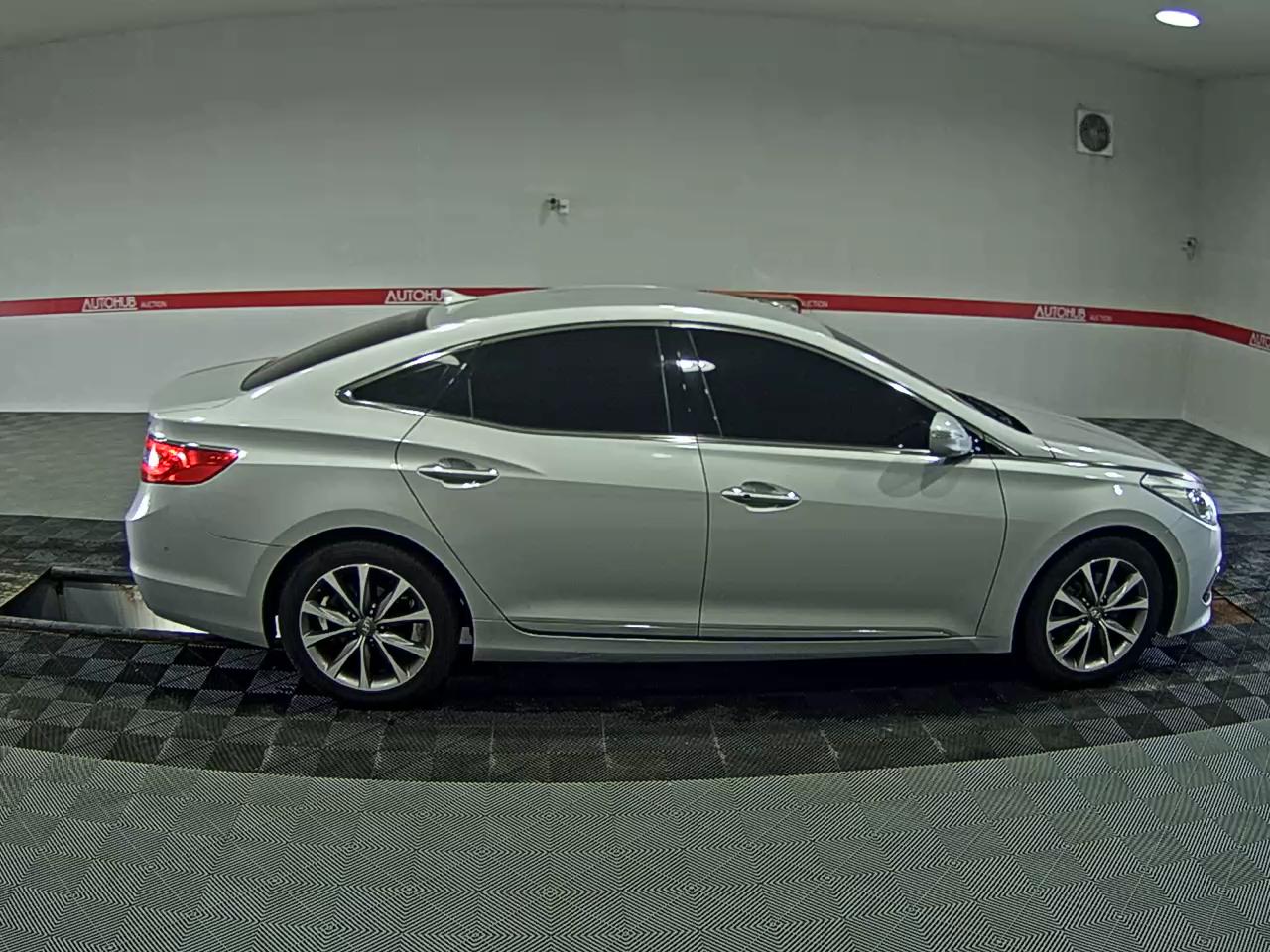 2015 - hyundai grandeur