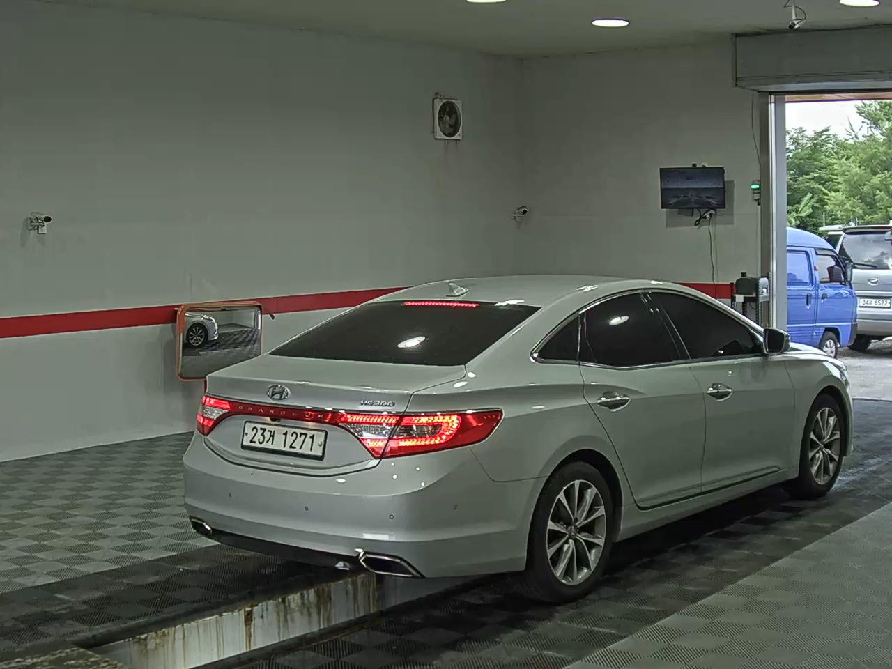 2015 - hyundai grandeur