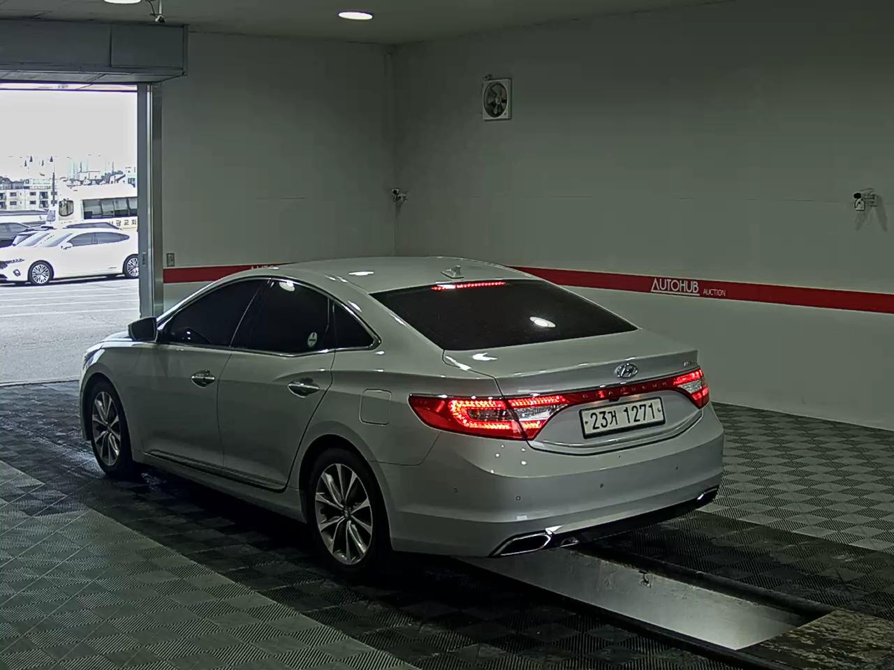 2015 - hyundai grandeur