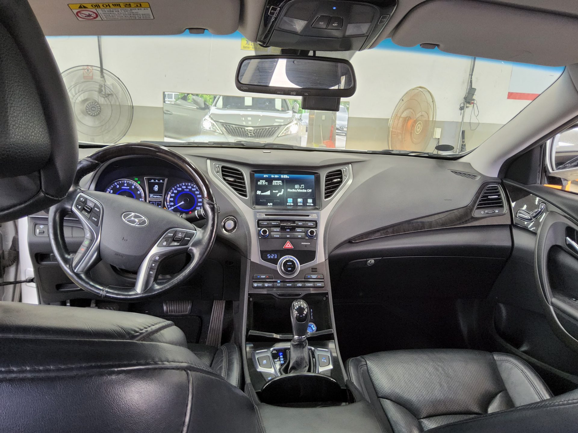 2015 - hyundai grandeur