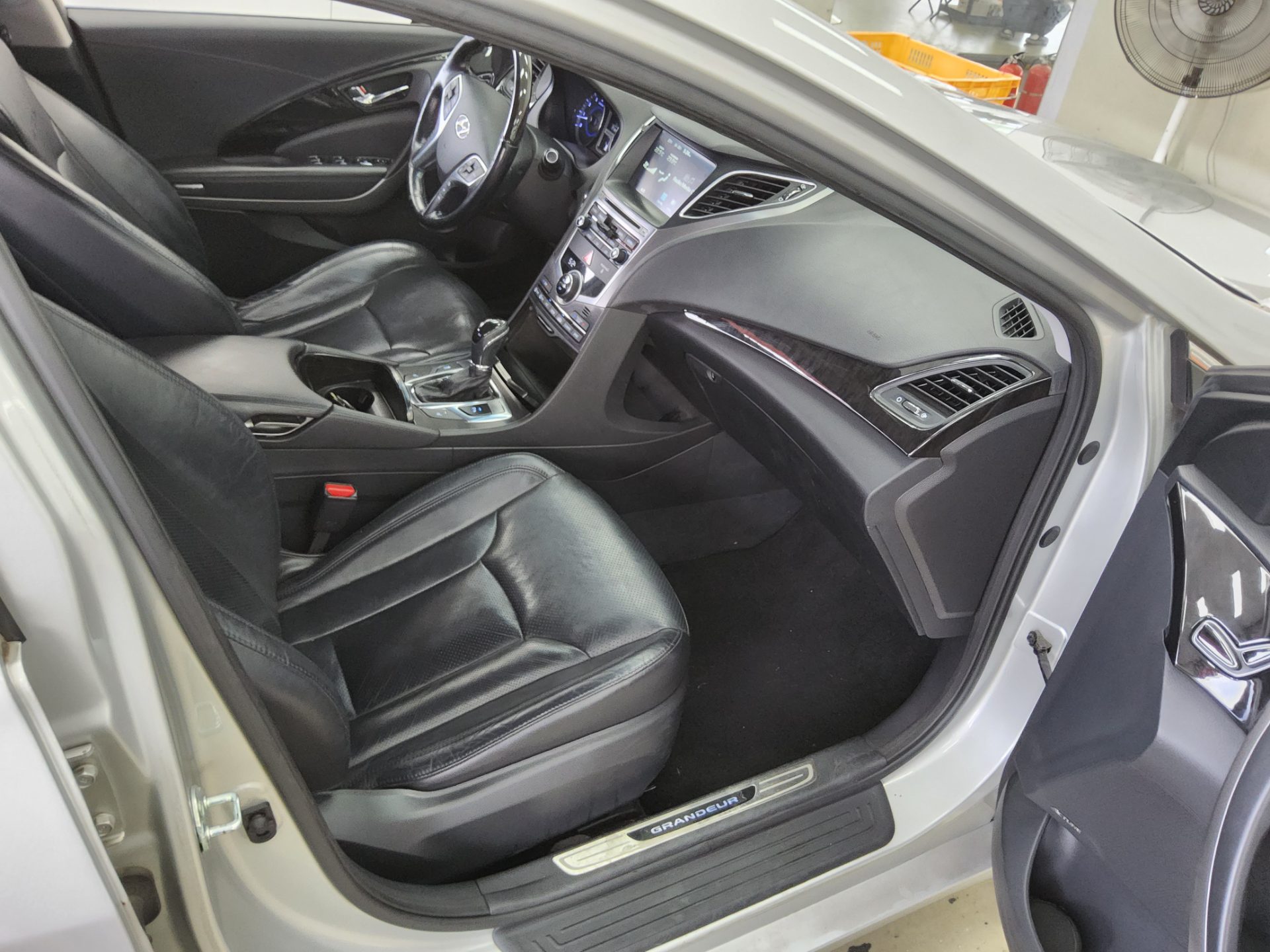 2015 - hyundai grandeur