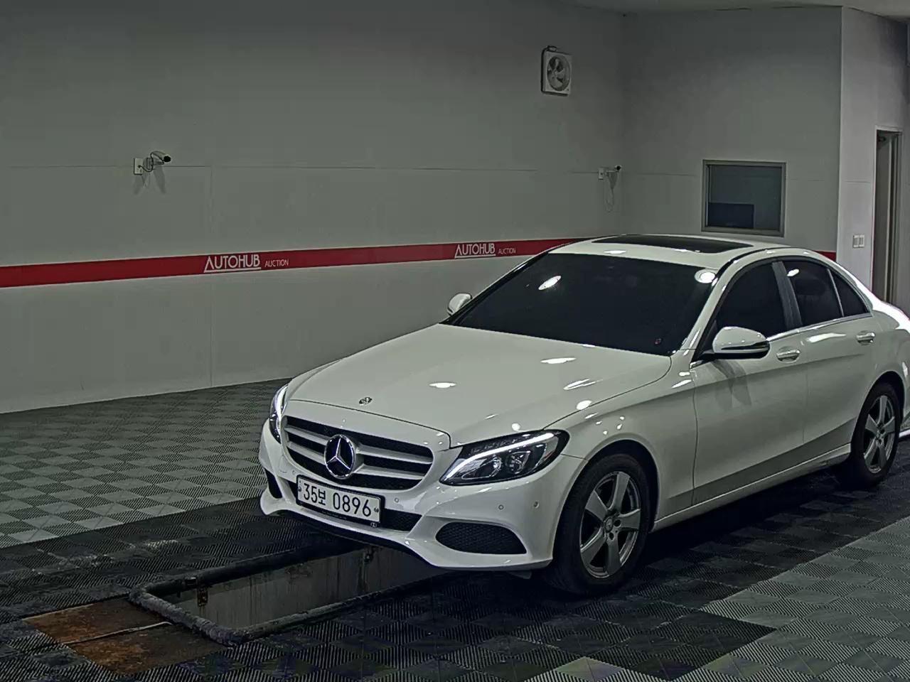 MERCEDES-BENZ C-CLASS (4TH GEN) C200 d