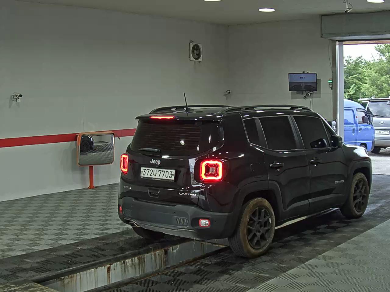 2020 - jeep renegade