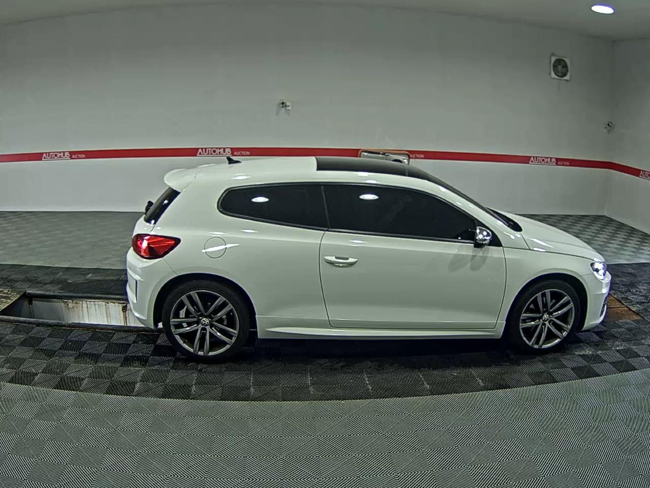 2015 - volkswagen scirocco