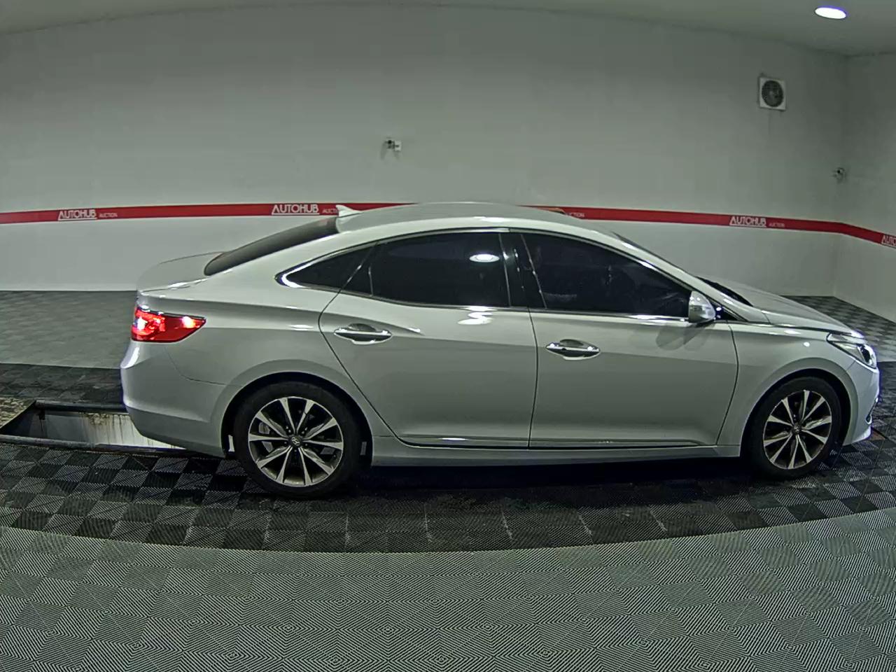 2015 - hyundai grandeur