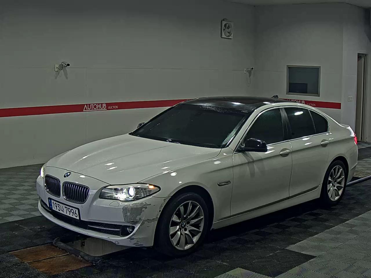 BMW 5 SERIES (6TH GEN) 528i