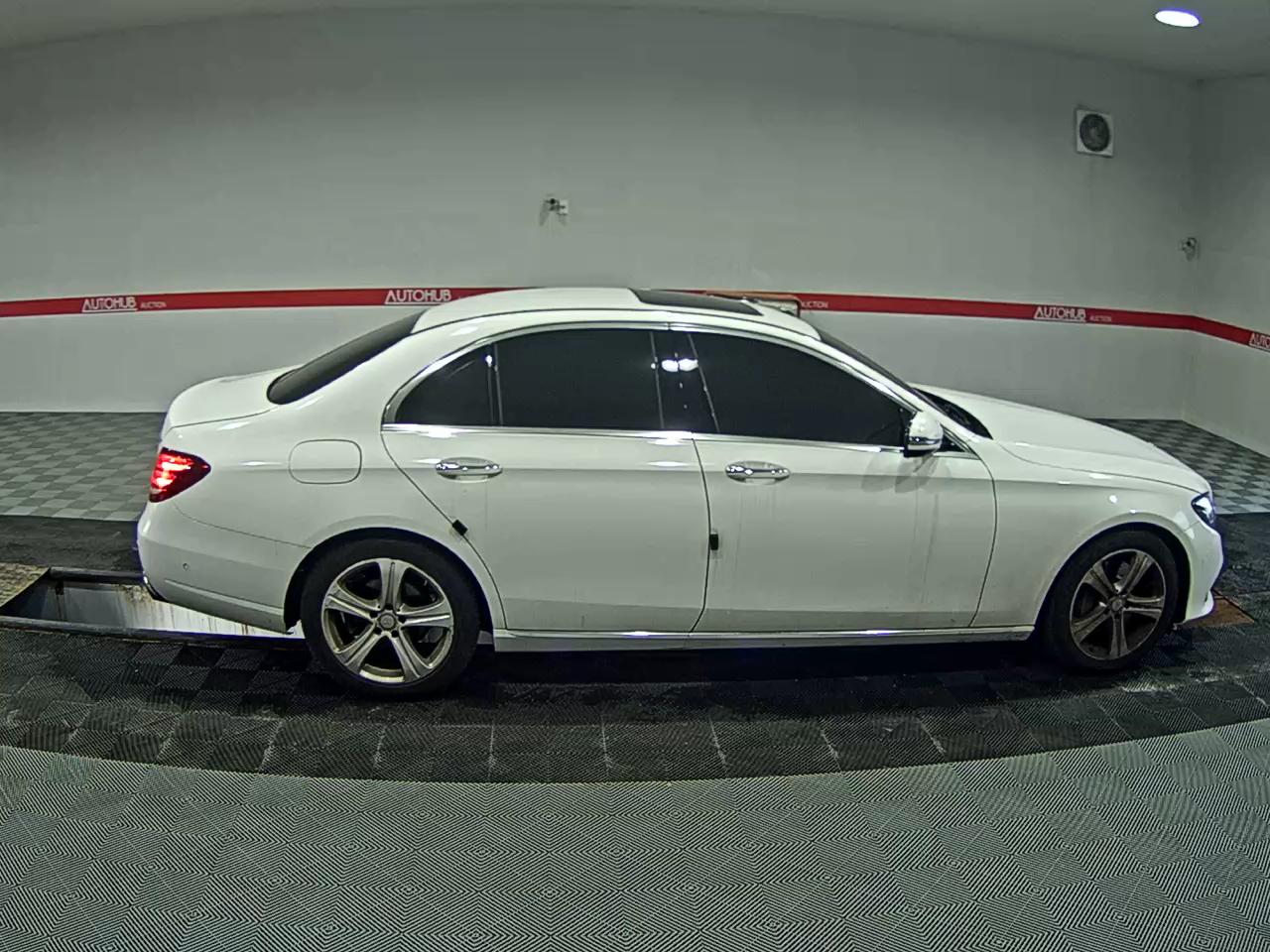 2017 - mercedes-benz e220d