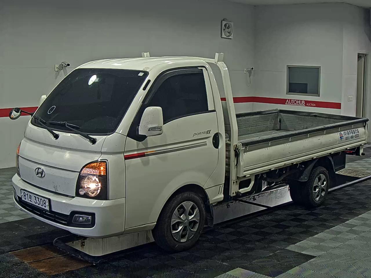 HYUNDAI PORTER II STANDARD CAB EXTRA WHEELBASE