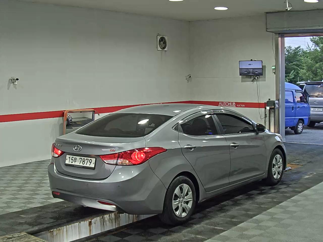 2013 - hyundai avante