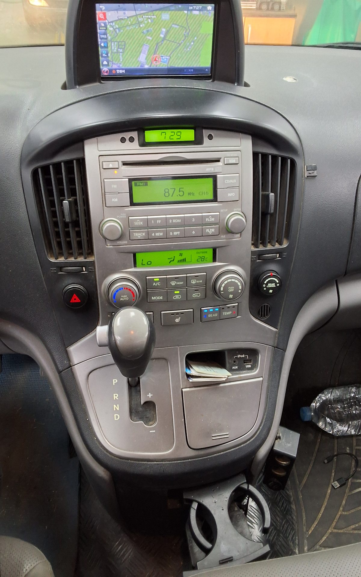2012 - hyundai grand starex