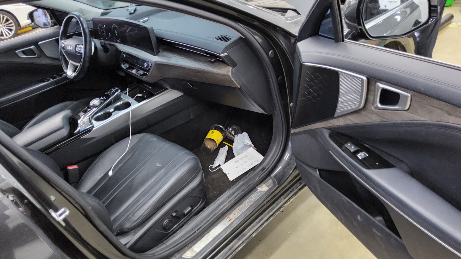 2022 - kia k8