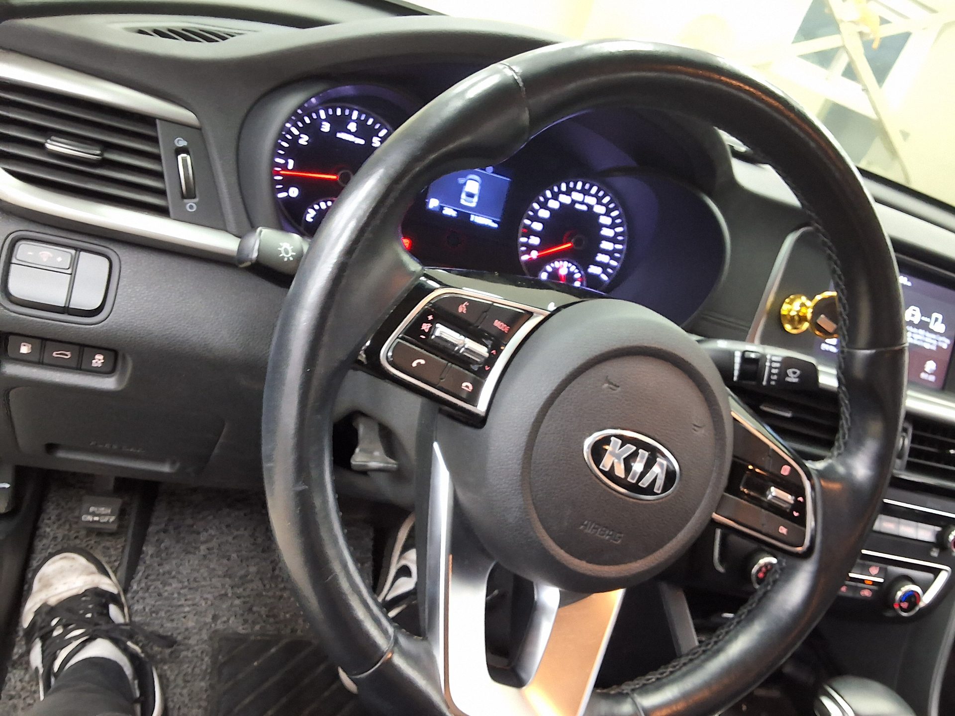 2020 - kia k5