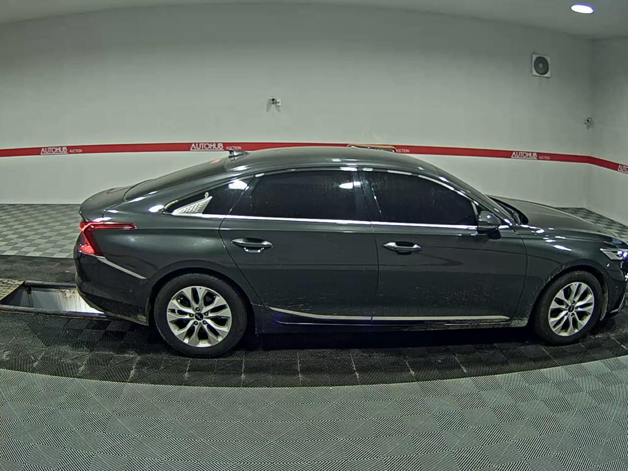 2022 - kia k8