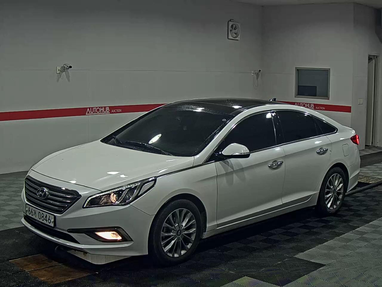 HYUNDAI LF SONATA LPi RENTAL CAR