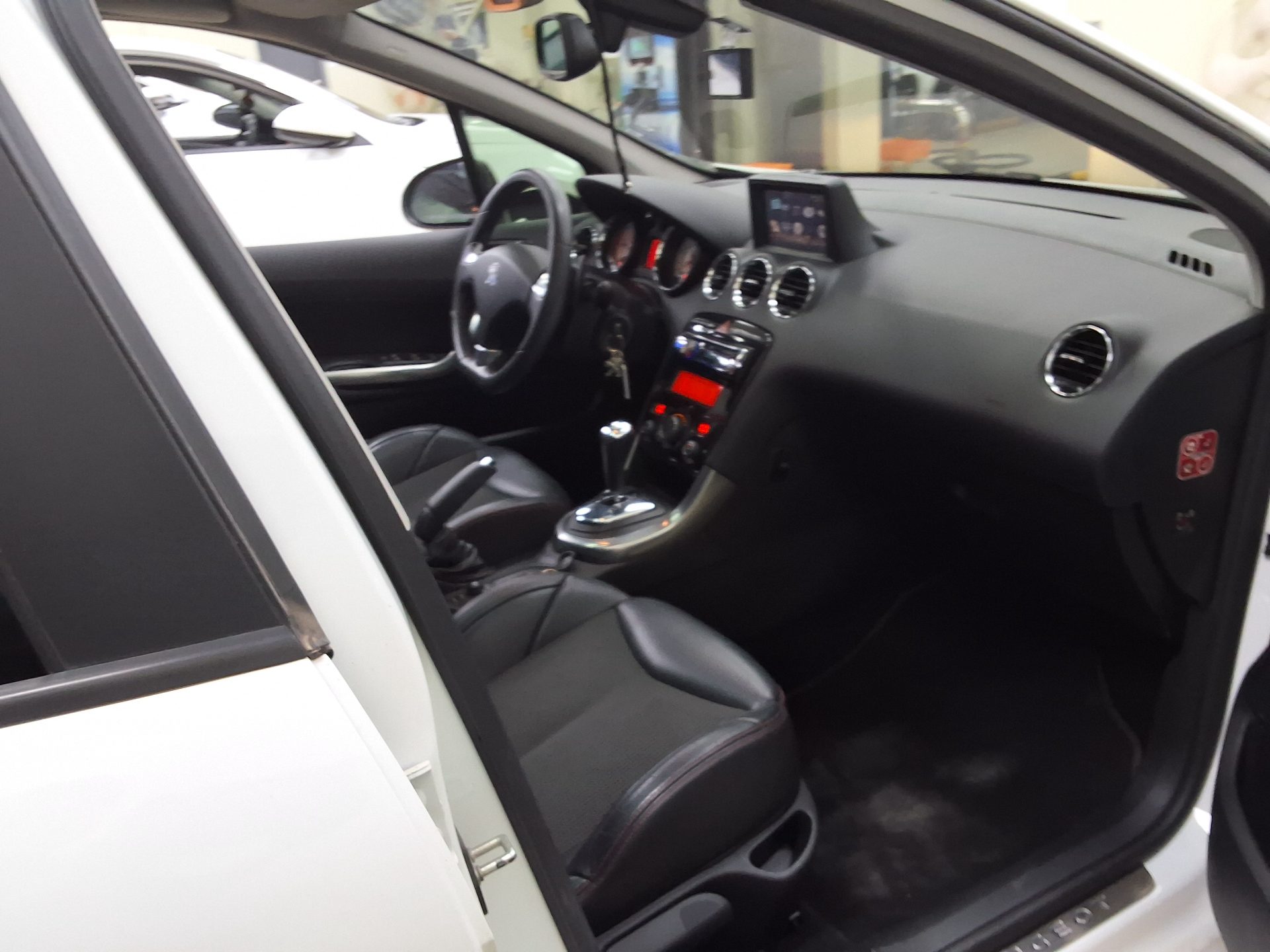 2014 - peugeot 308