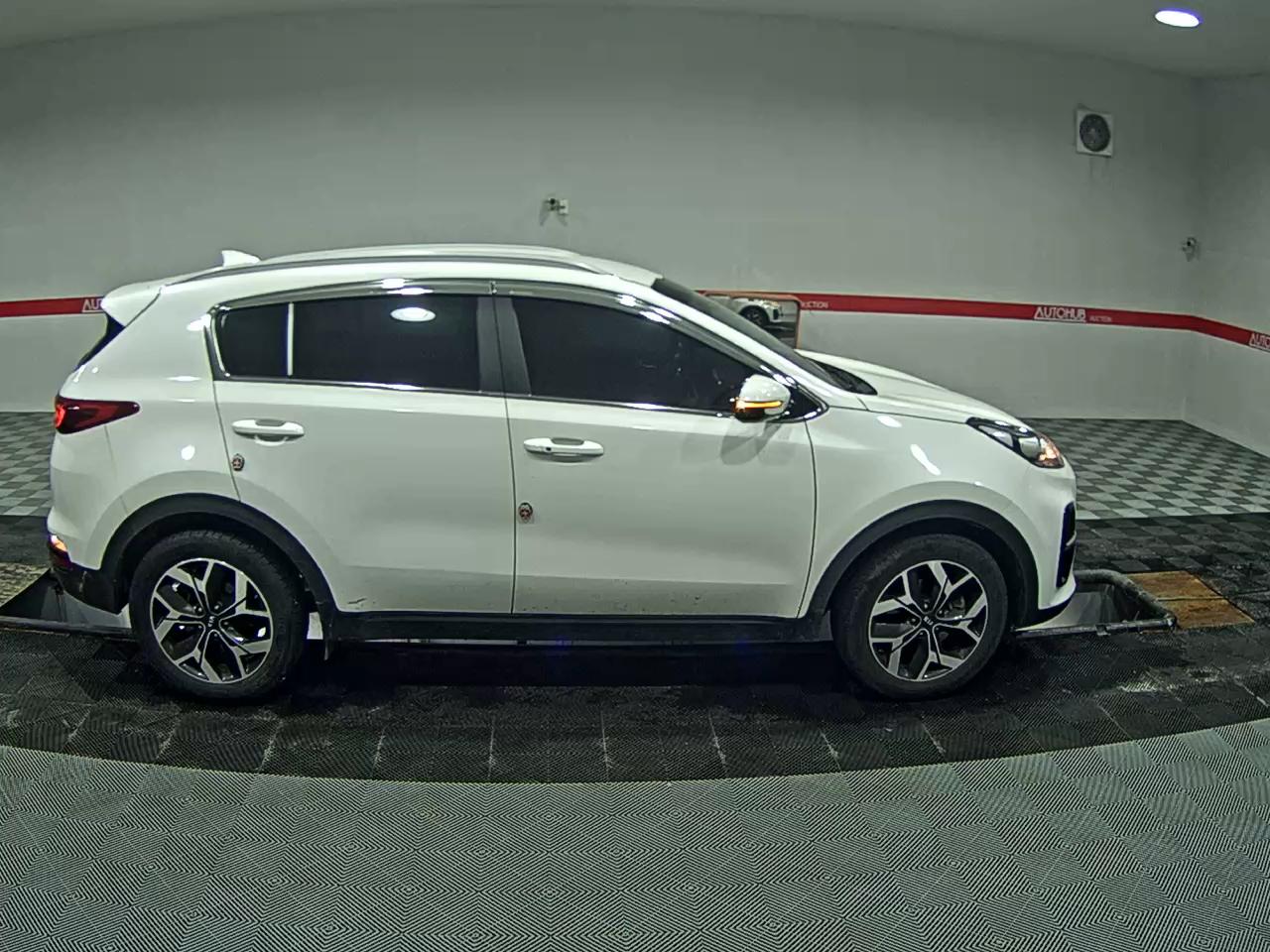 2022 - kia sportage