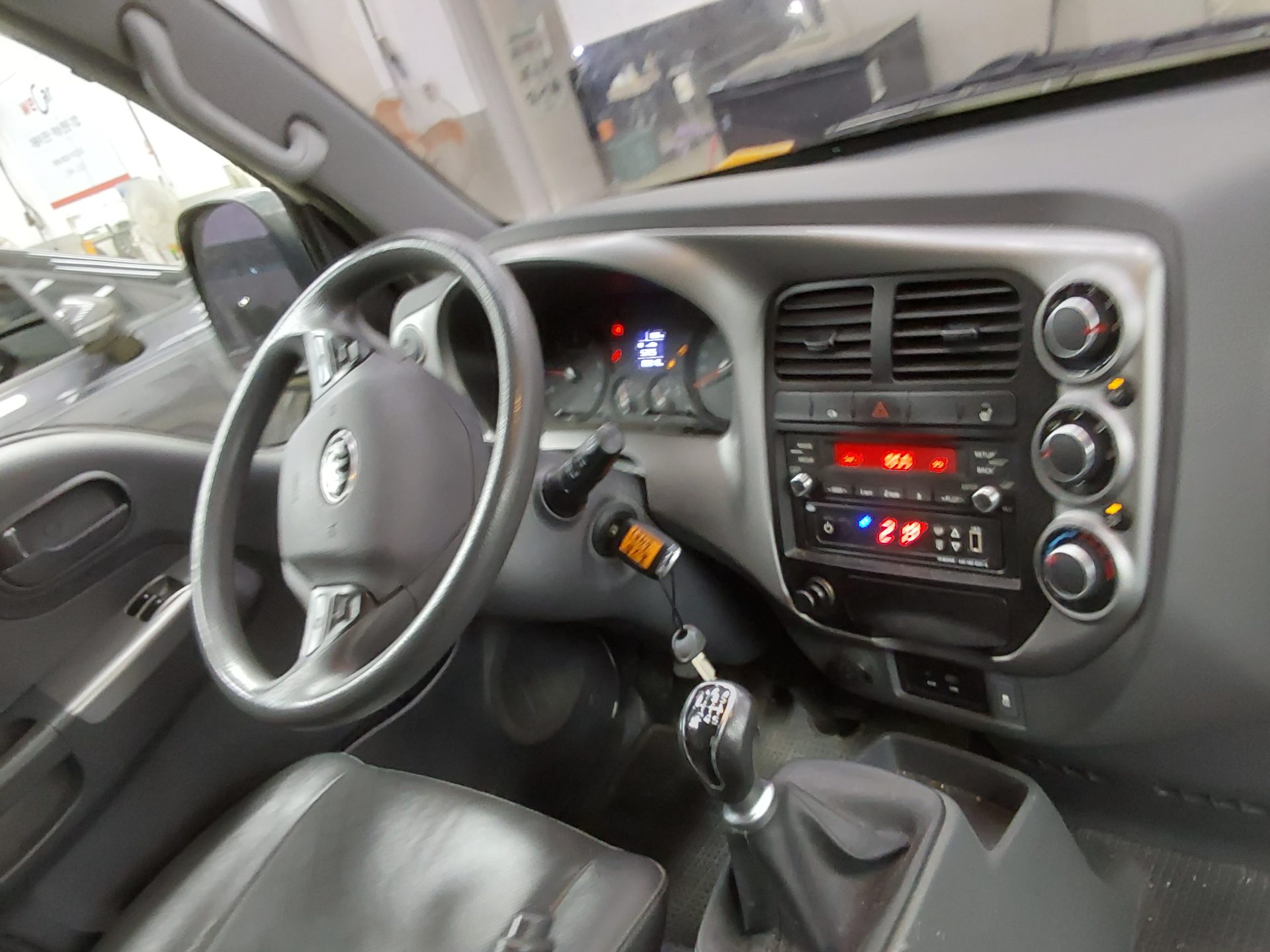 2017 - kia bongo