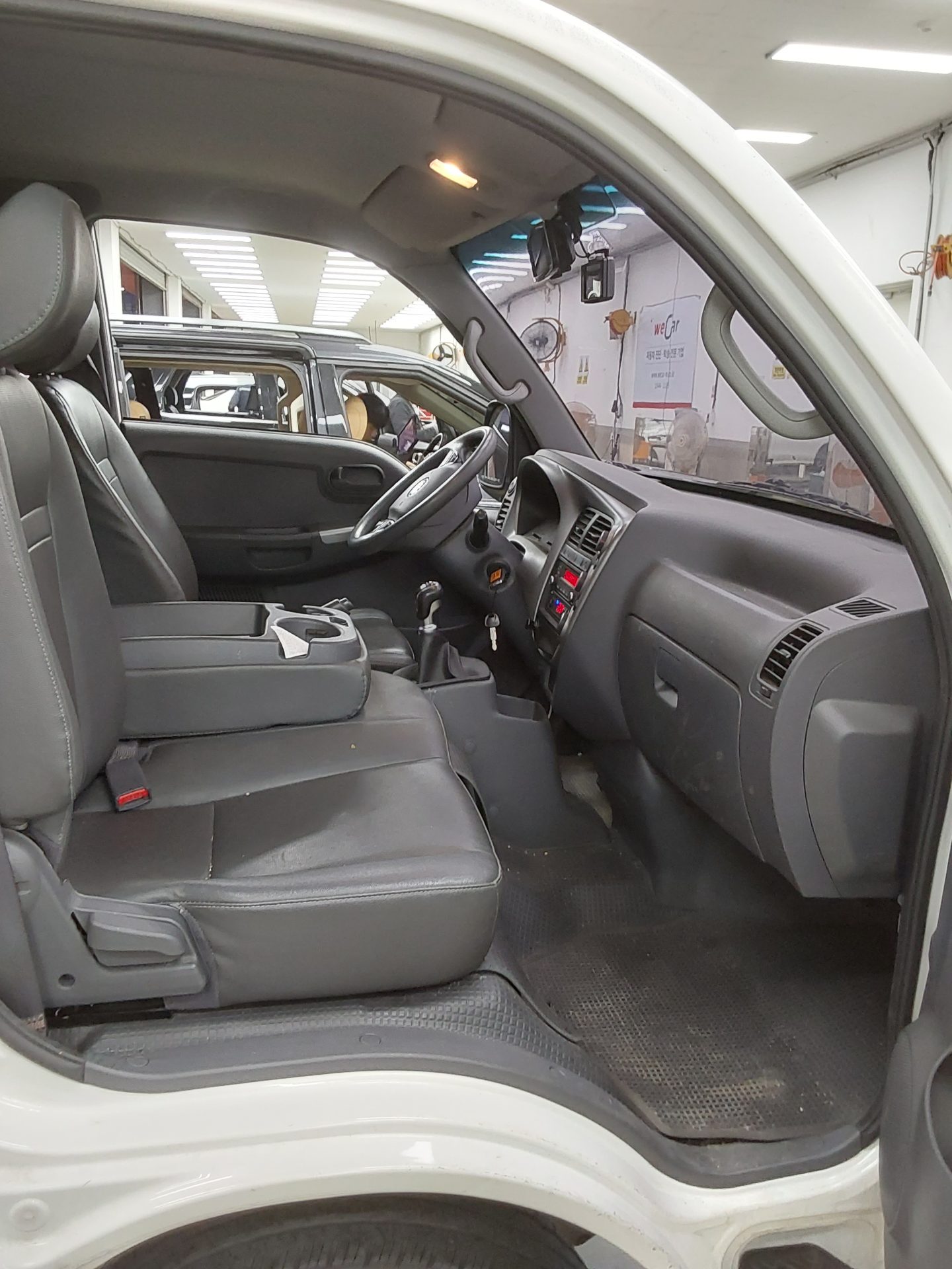 2017 - kia bongo