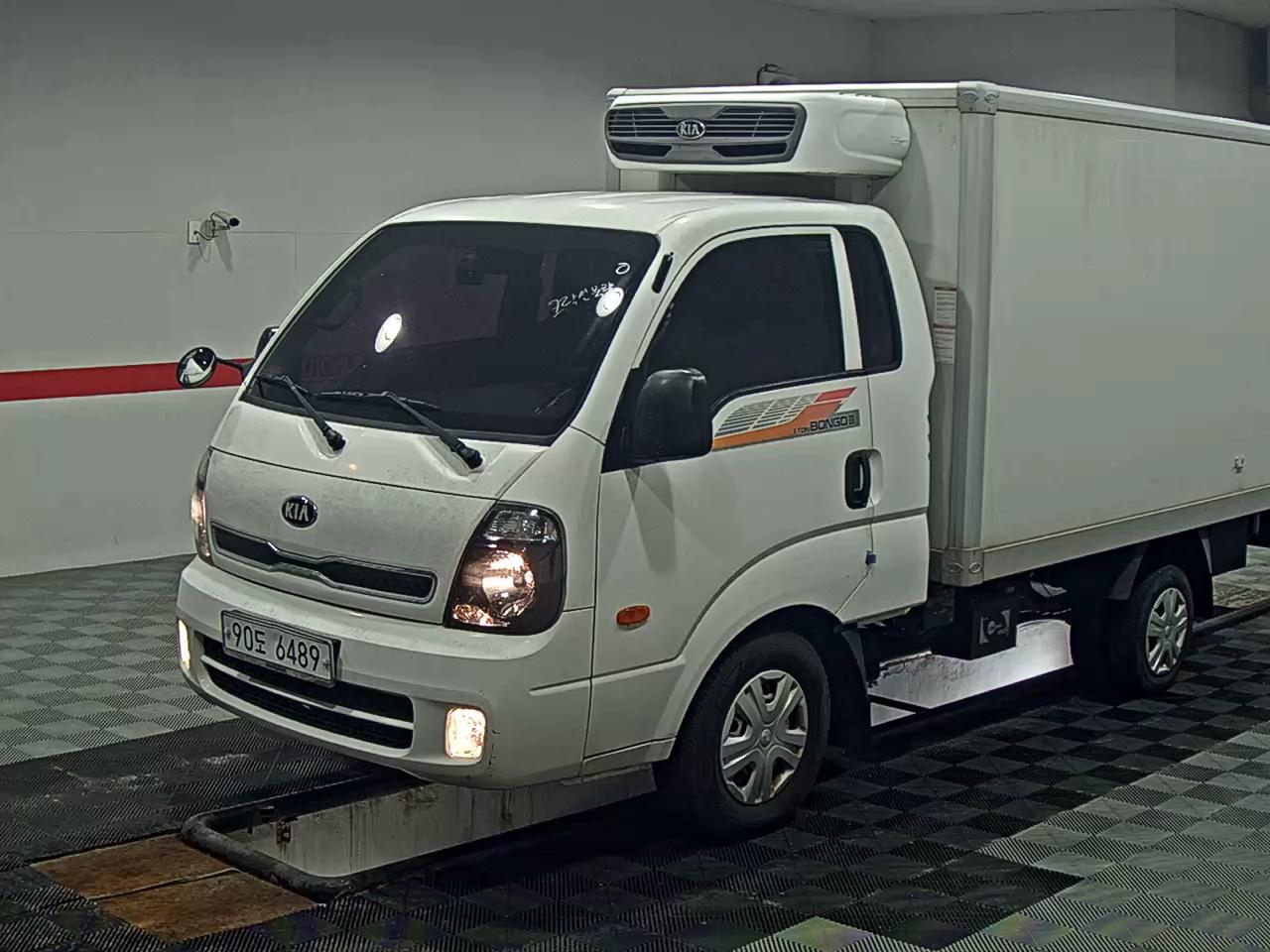 2017 - kia bongo
