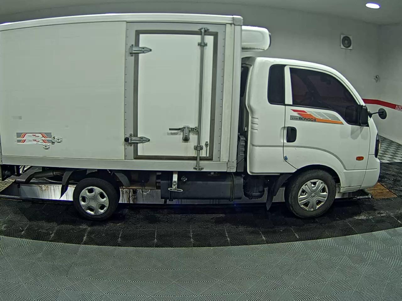 2017 - kia bongo