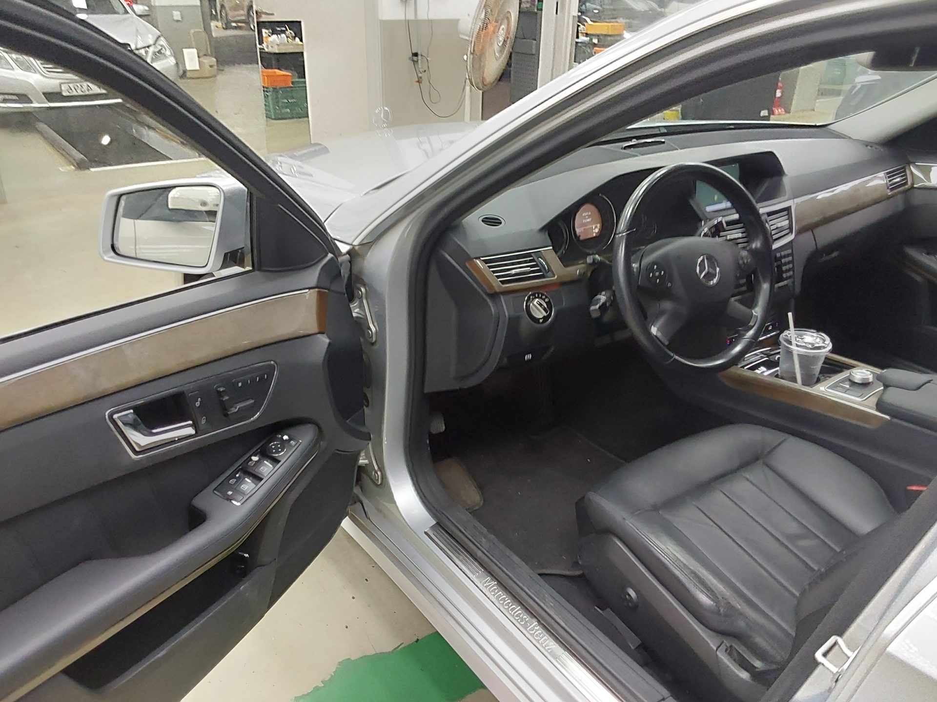 2010 - mercedes-benz e300