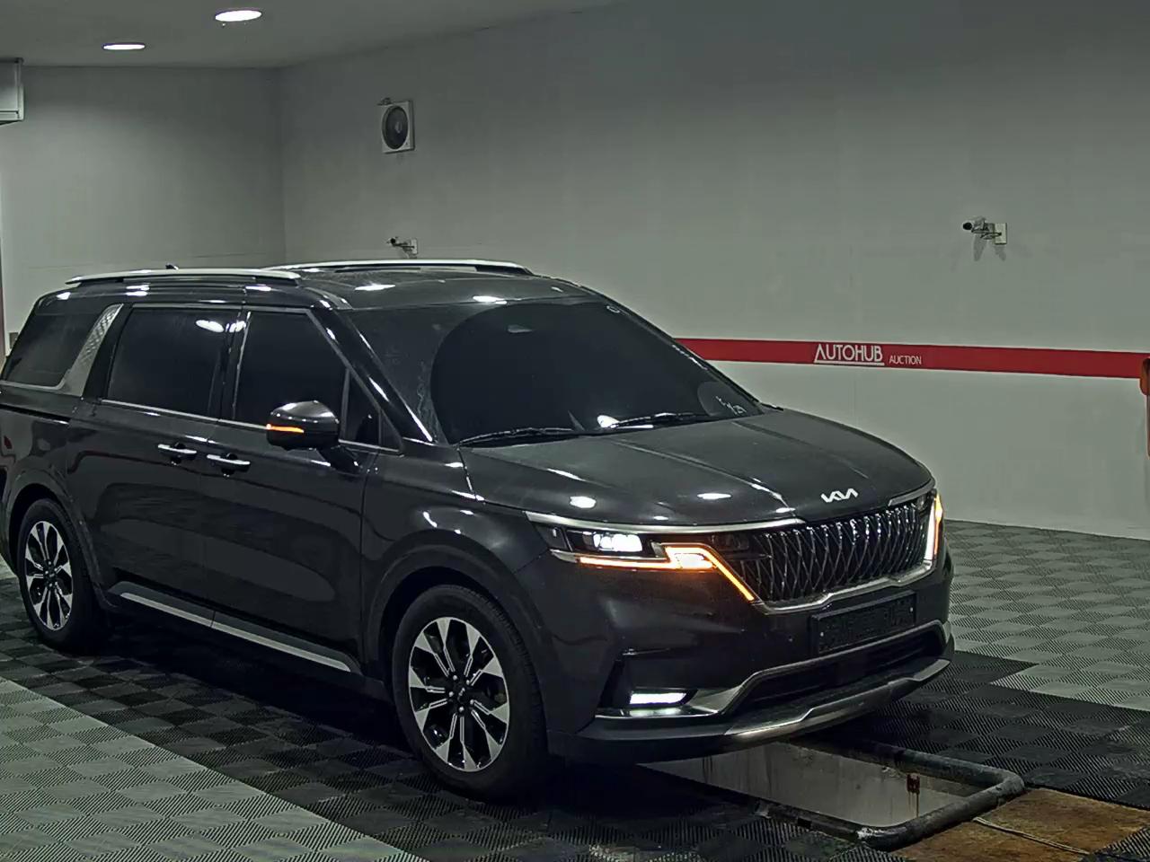 2023 - kia carnival