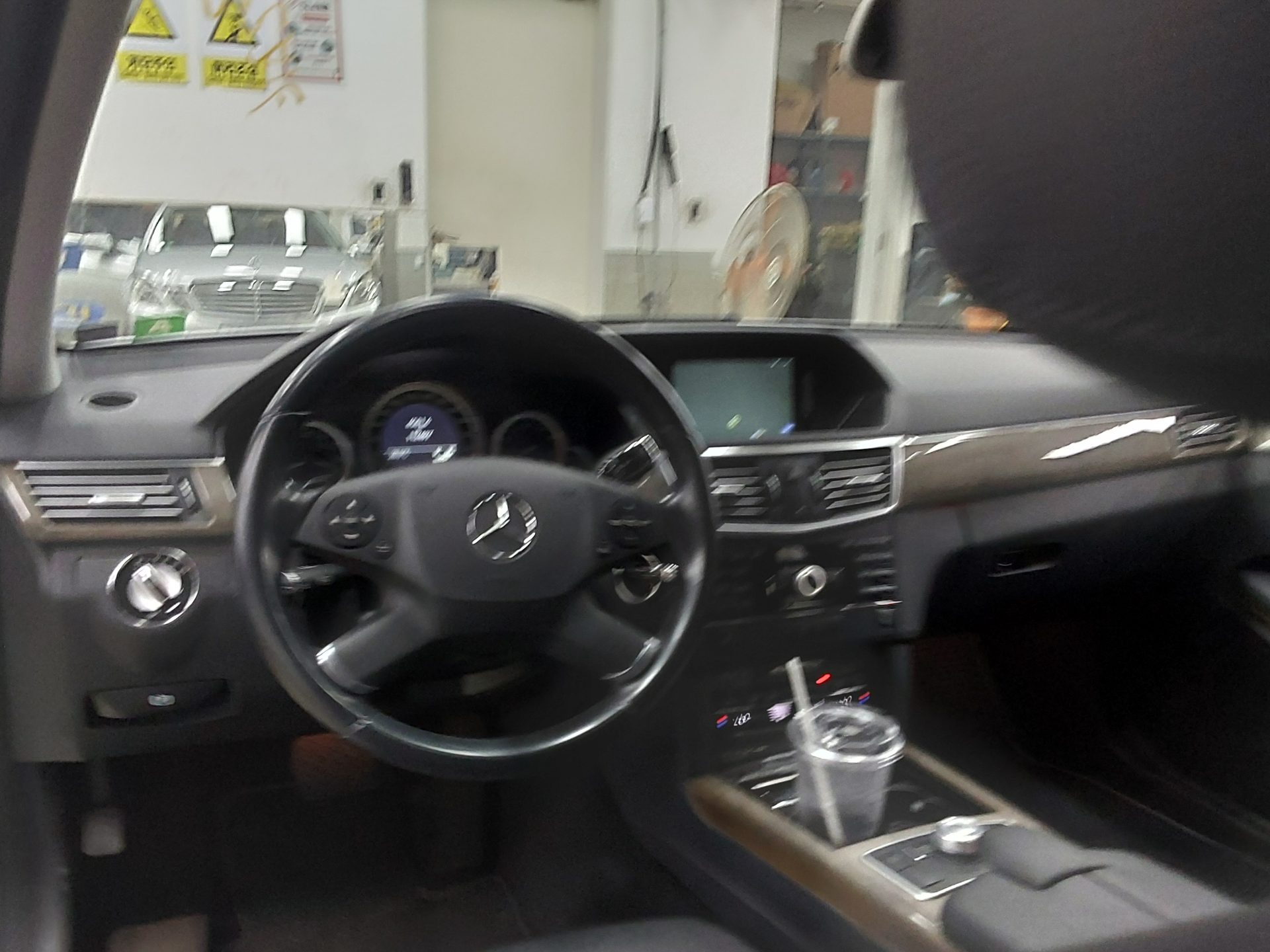 2010 - mercedes-benz e300