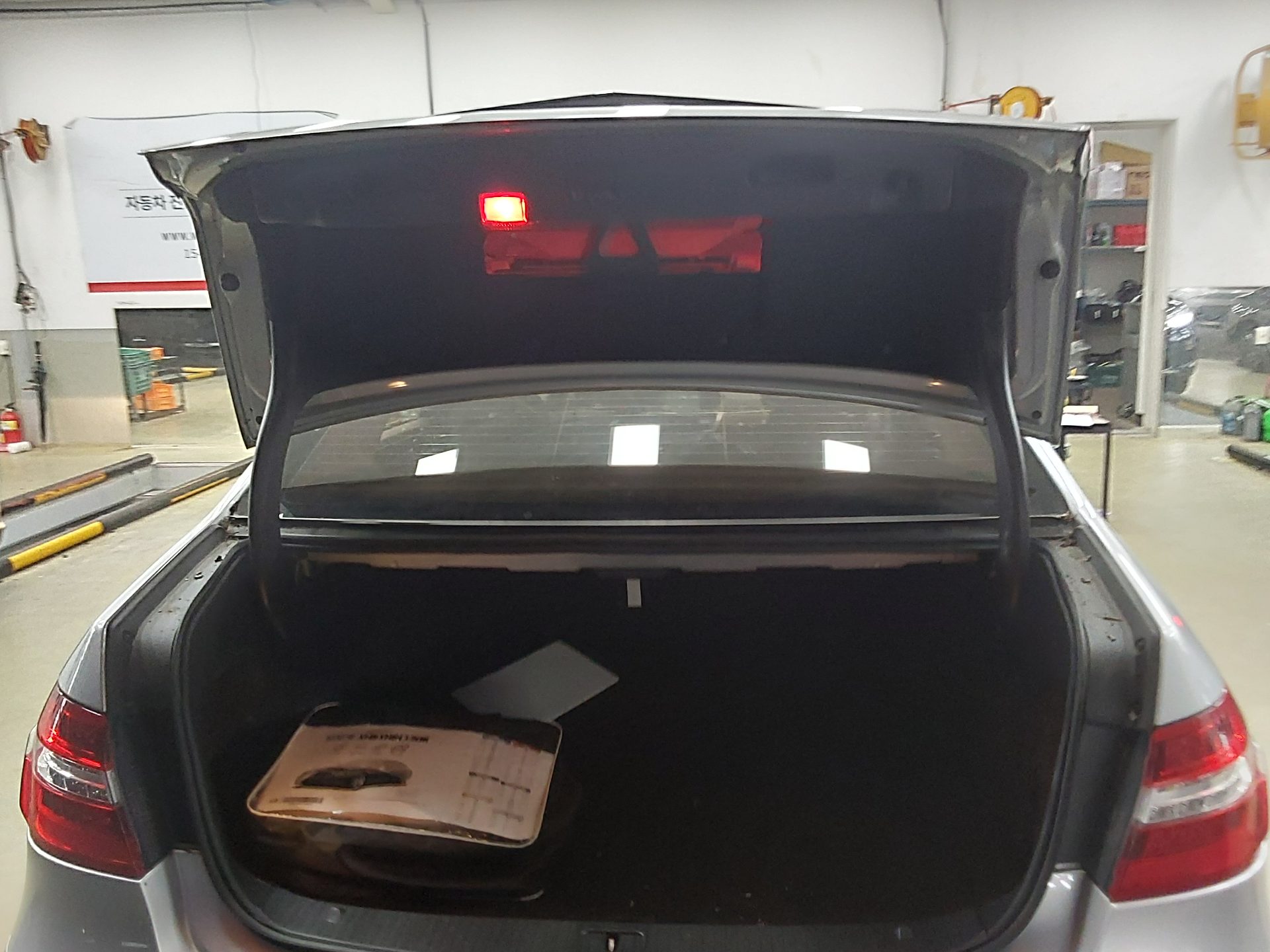 2010 - mercedes-benz e300