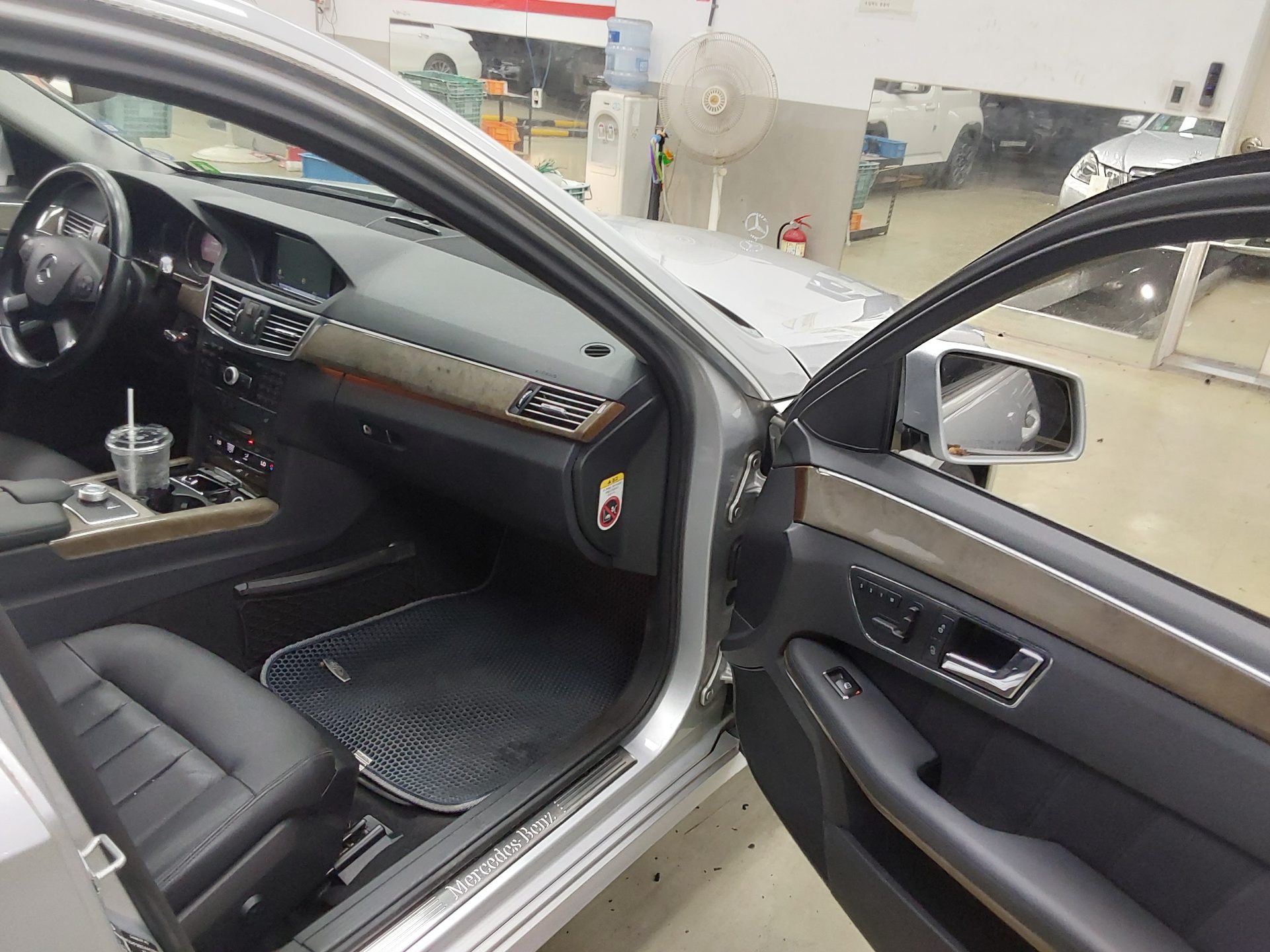 2010 - mercedes-benz e300