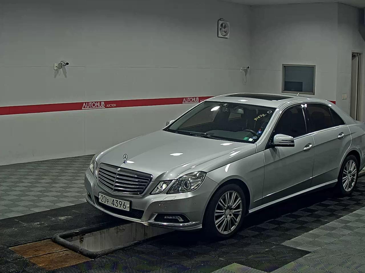 2010 - mercedes-benz e300