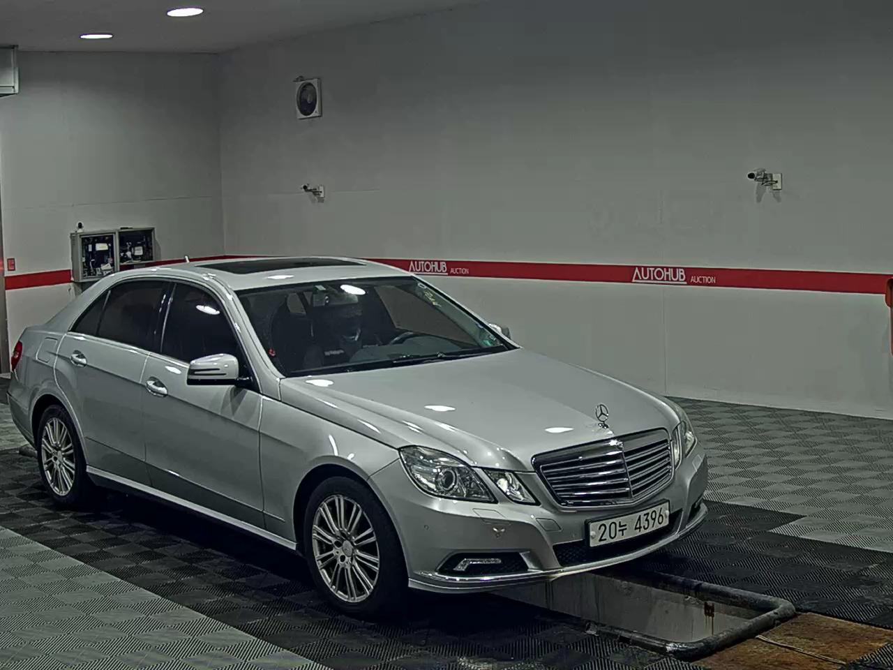 2010 - mercedes-benz e300