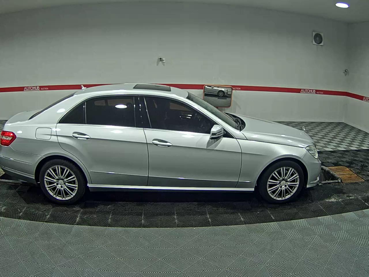 2010 - mercedes-benz e300