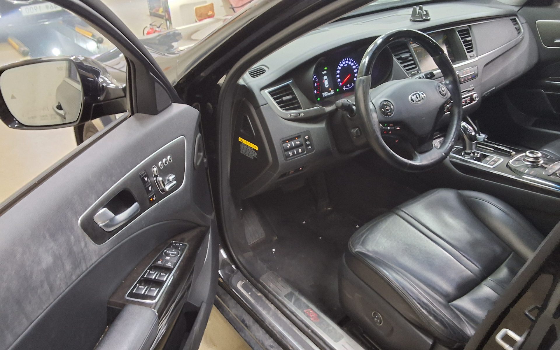 2014 - kia k9