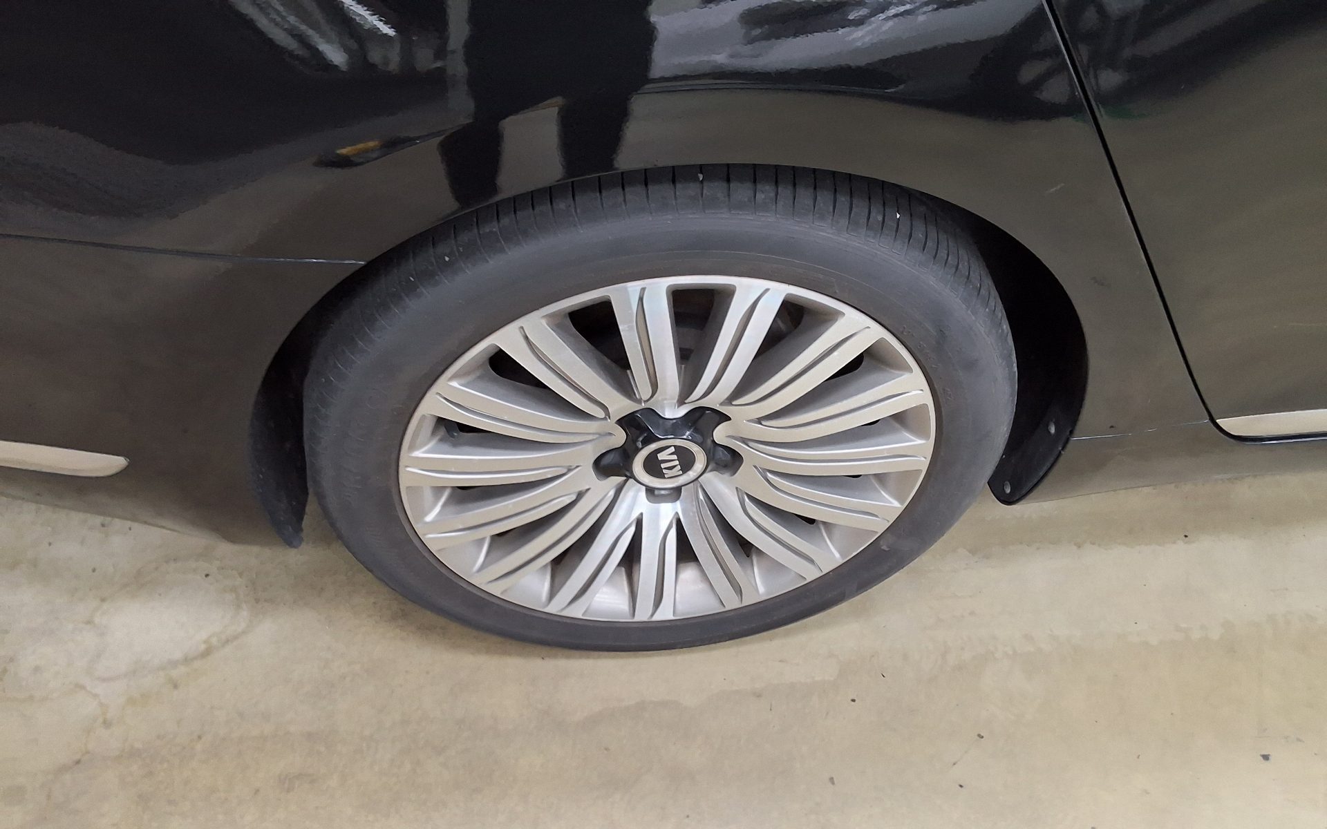 2014 - kia k9