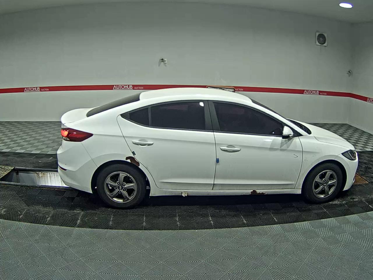 2017 - hyundai avante