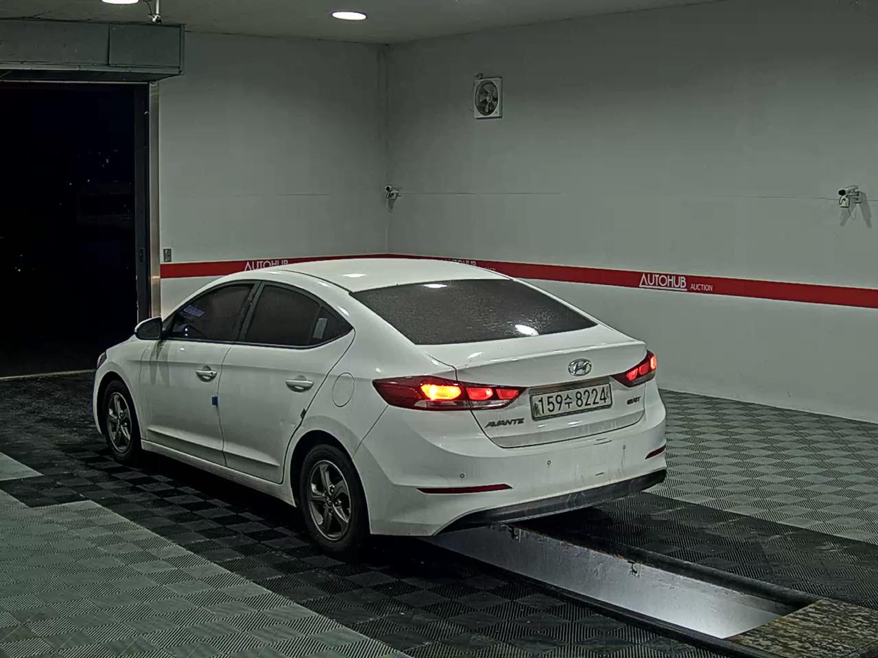 2017 - hyundai avante