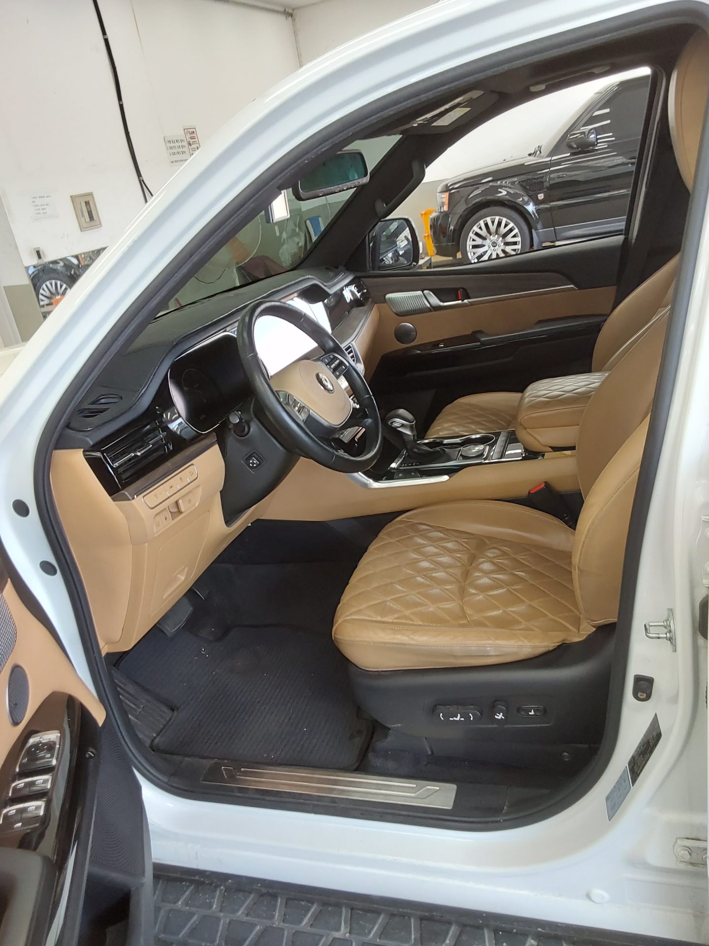 2021 - kia mohave